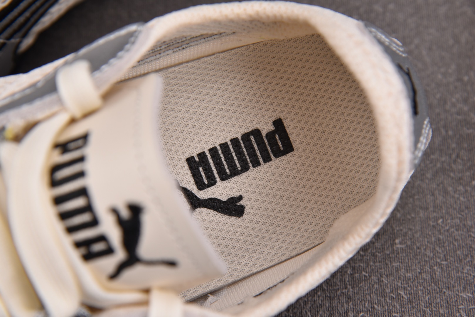 彪马 尺码36-45

纯原版出品-Puma H-Street OG Frosted Ivory Sil