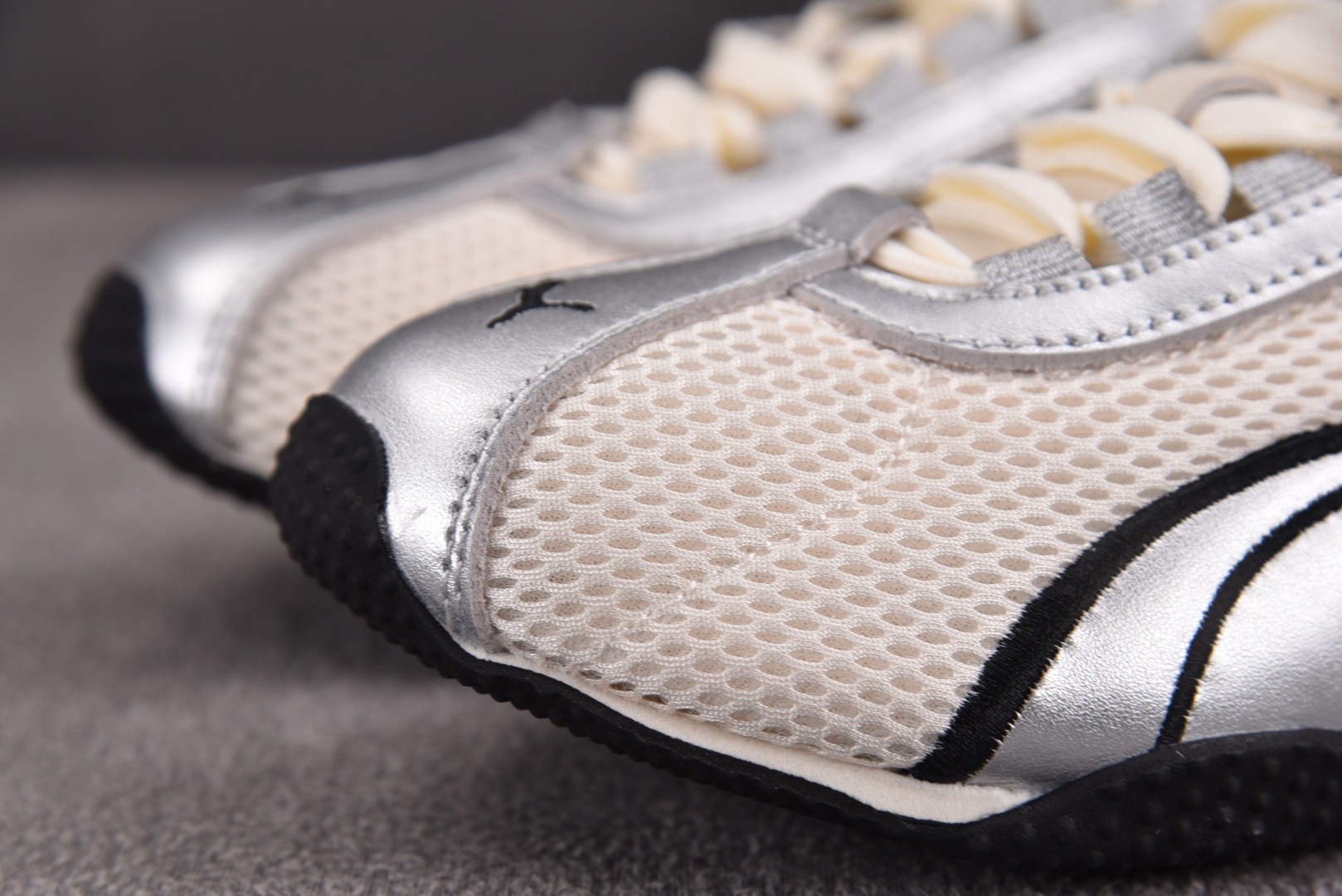 彪马 尺码36-45

纯原版出品-Puma H-Street OG Frosted Ivory Sil
