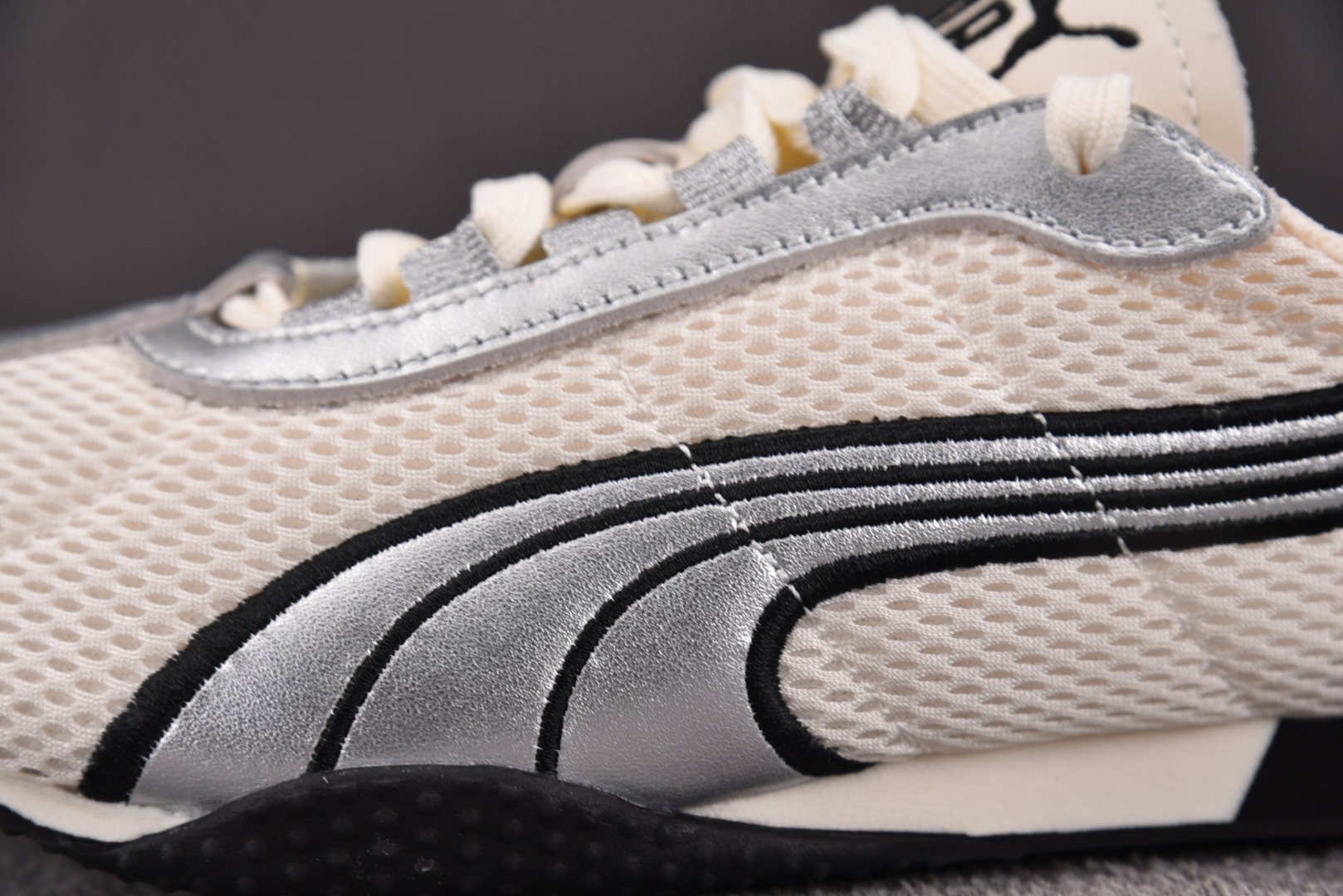 彪马 尺码36-45

纯原版出品-Puma H-Street OG Frosted Ivory Sil