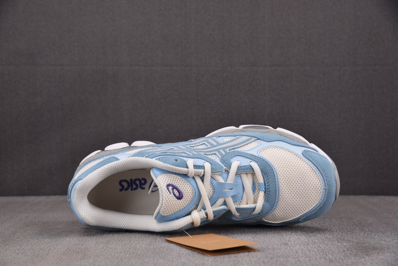 ASICS 尺码36-47

纯原版出品-ASICS Gel-NYC Cream Arctic Sky 