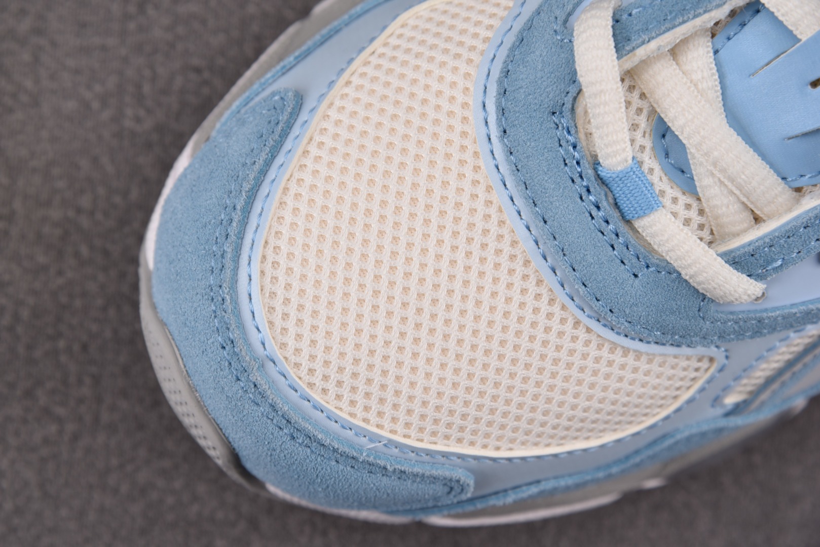 ASICS 尺码36-47

纯原版出品-ASICS Gel-NYC Cream Arctic Sky 