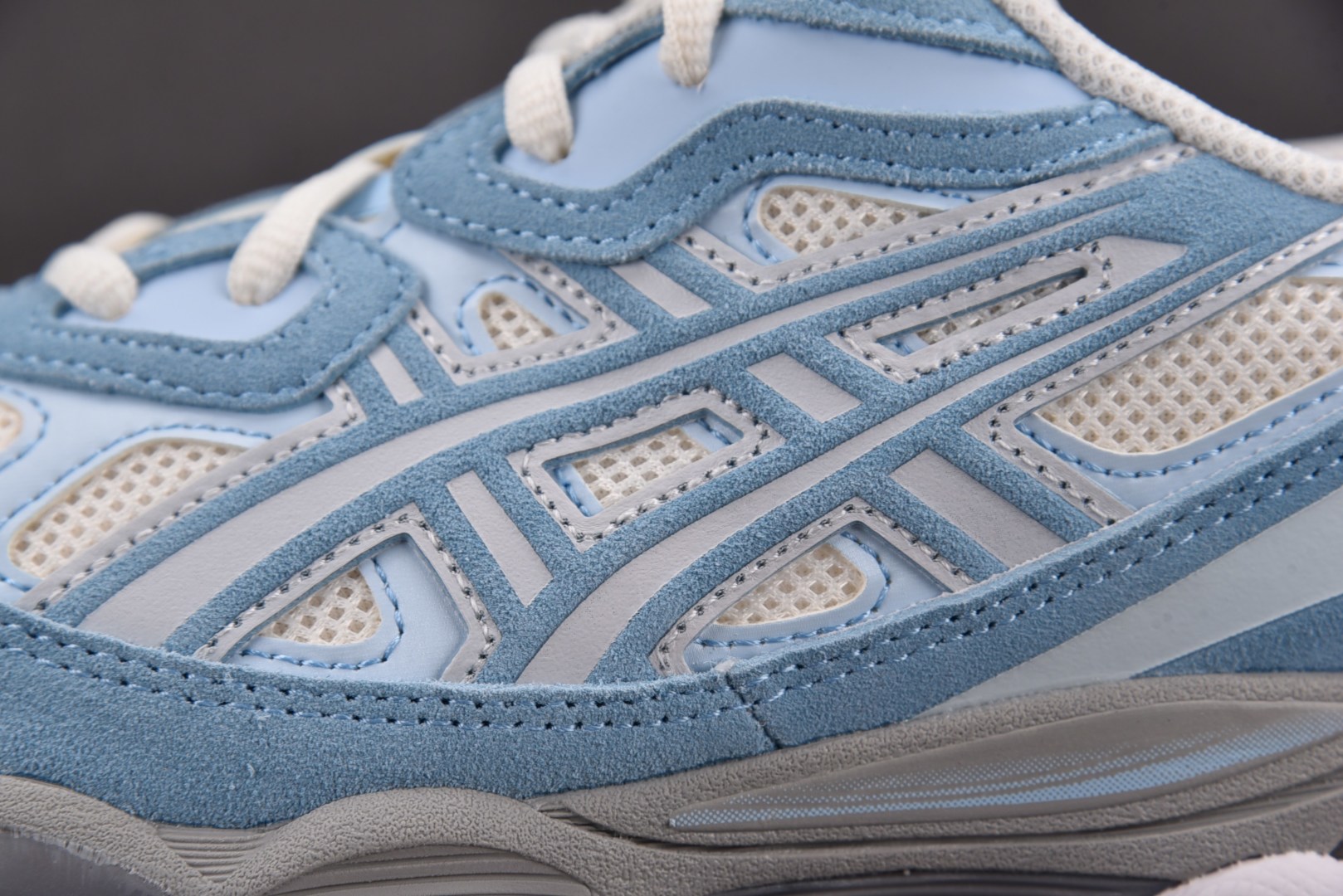 ASICS 尺码36-47

纯原版出品-ASICS Gel-NYC Cream Arctic Sky 