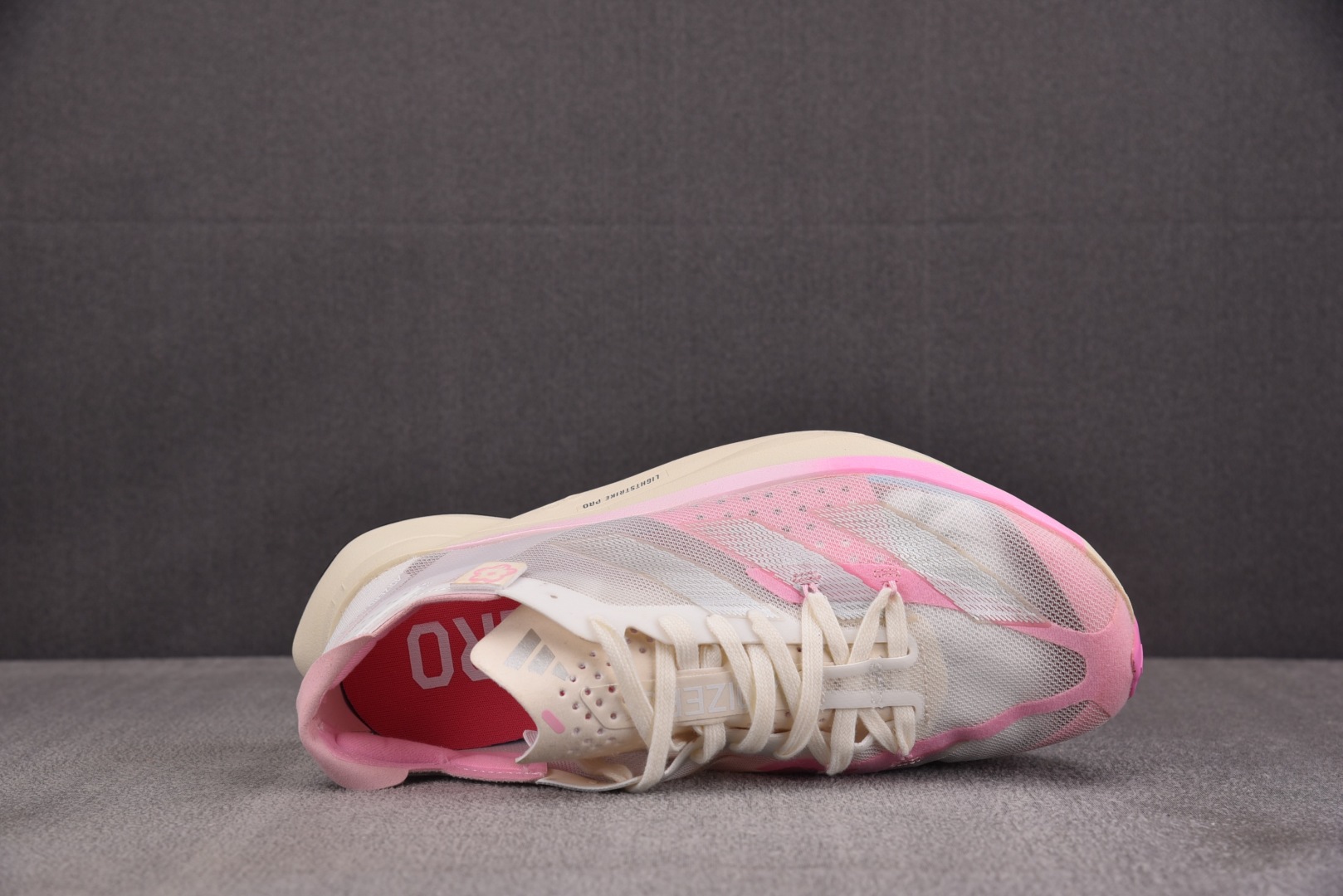 Adizero 尺码36-40

纯原版出品-Adizero Adios Pro 3 Sakura 樱花