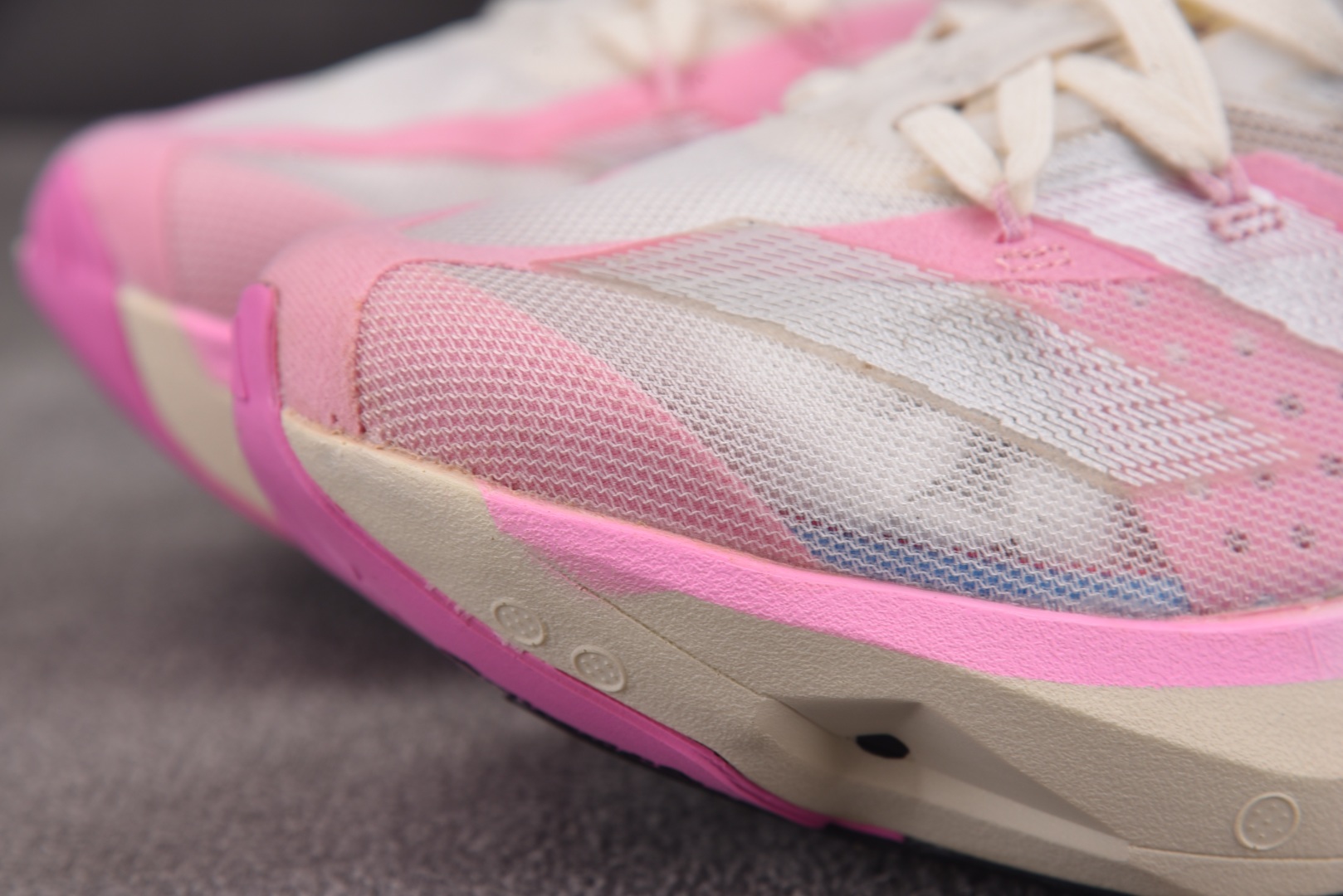 Adizero 尺码36-40

纯原版出品-Adizero Adios Pro 3 Sakura 樱花