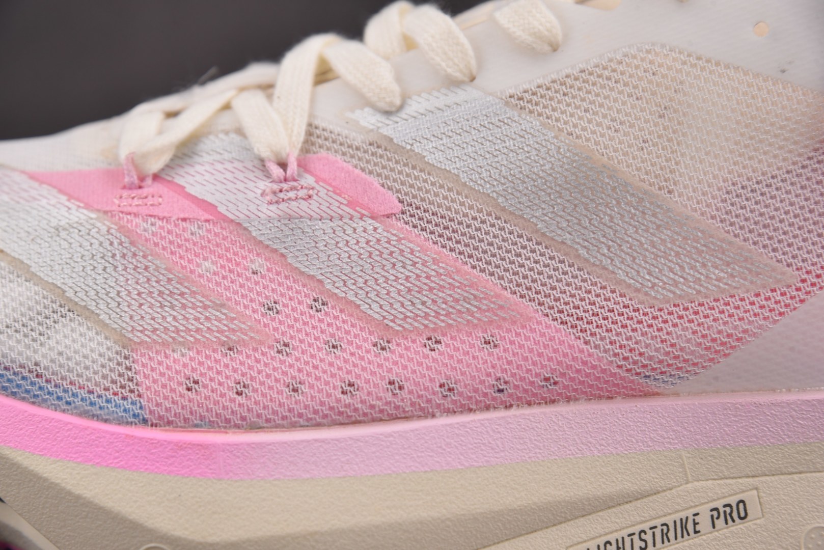 Adizero 尺码36-40

纯原版出品-Adizero Adios Pro 3 Sakura 樱花