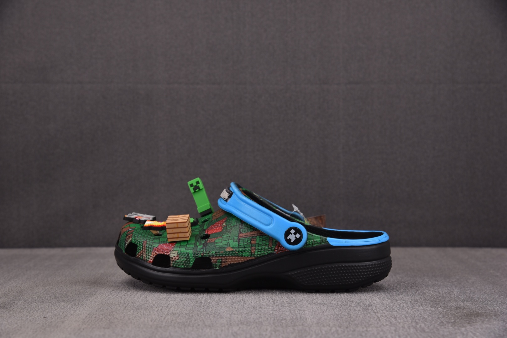  Crocs Classic Clog 全幅印花 蓝绿色尺码：M4（36-37） M5（37-38） M