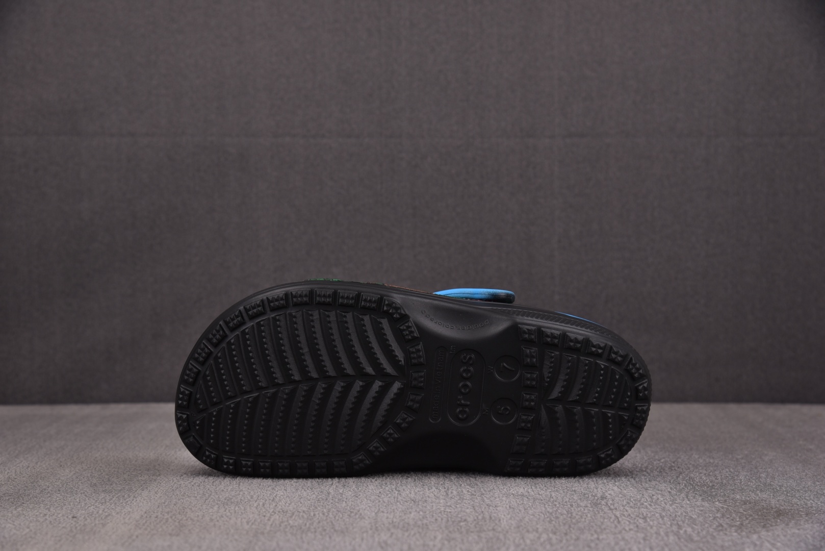  Crocs Classic Clog 全幅印花 蓝绿色尺码：M4（36-37） M5（37-38） M