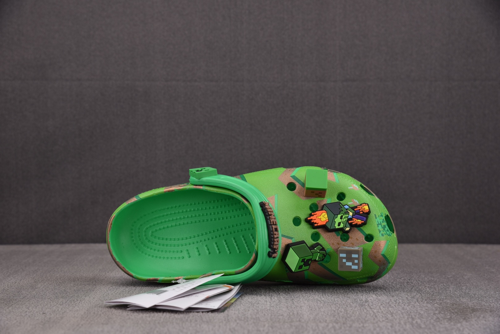  我的世界 x Crocs Classic Clog 迷彩 尺码：M4（36-37） M5（37-38）