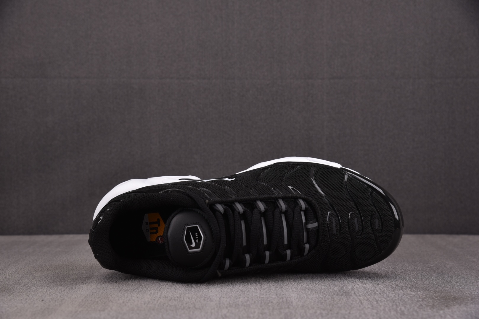 Max 尺码36-47.5

纯原版出品-NK Air Max Plus Black White 黑白 