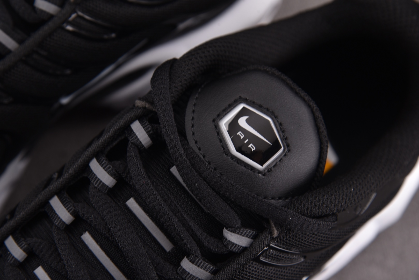 Max 尺码36-47.5

纯原版出品-NK Air Max Plus Black White 黑白 