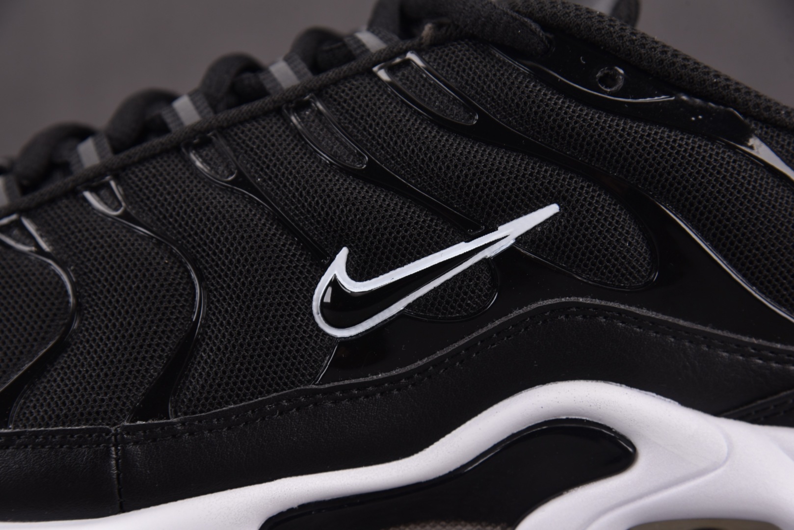 Max 尺码36-47.5

纯原版出品-NK Air Max Plus Black White 黑白 