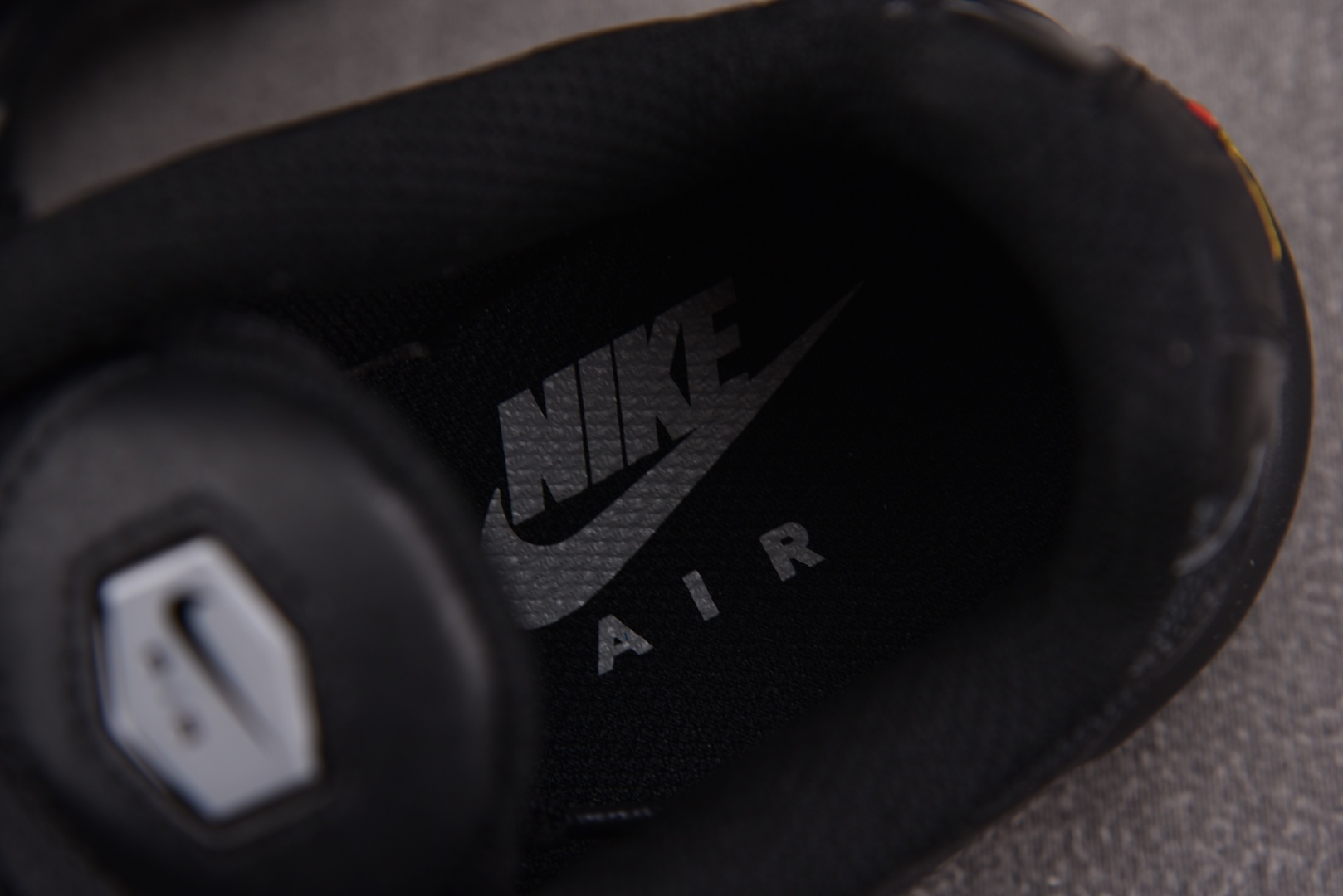 Max 尺码36-47.5

纯原版出品-NK Air Max Plus Black 黑色 FJ4224