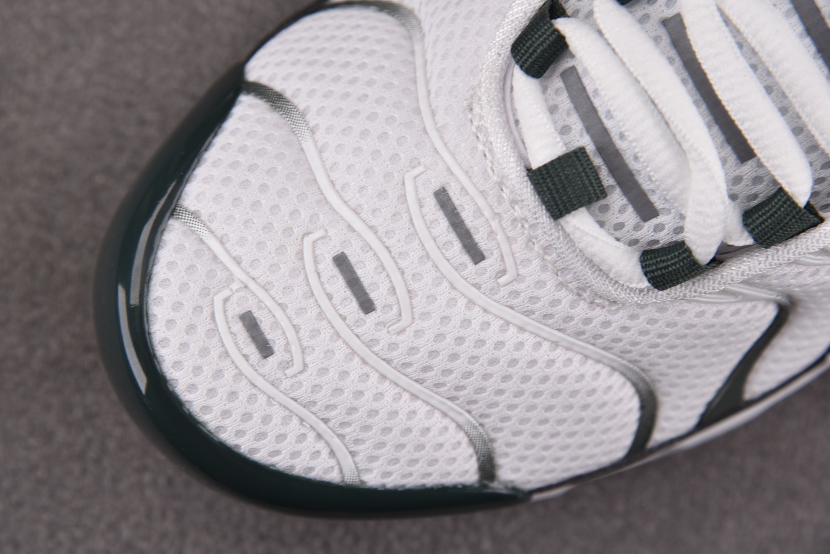 Max 尺码36-47.5

纯原版出品-NK Air Max Plus Premium White V
