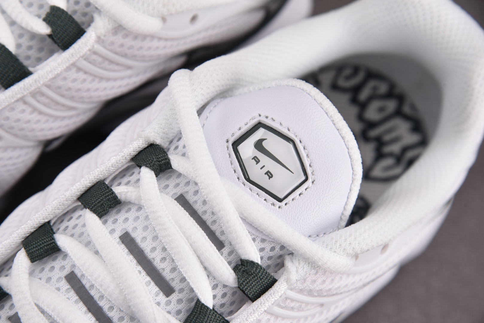 Max 尺码36-47.5

纯原版出品-NK Air Max Plus Premium White V