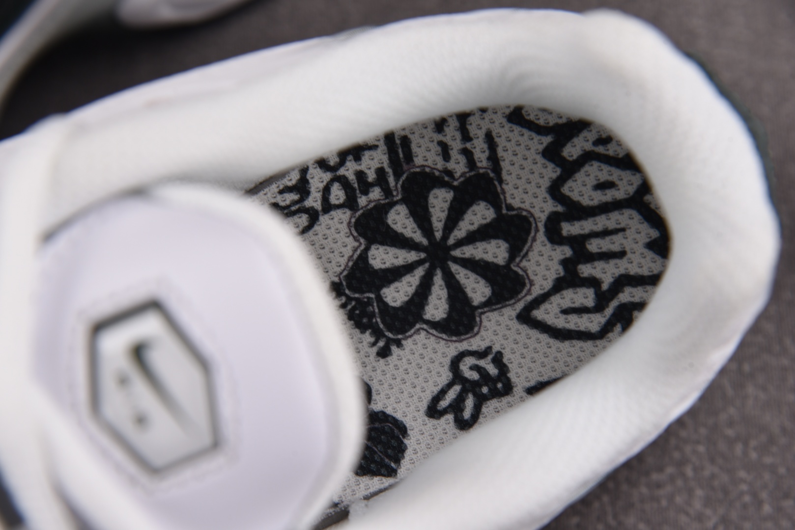Max 尺码36-47.5

纯原版出品-NK Air Max Plus Premium White V