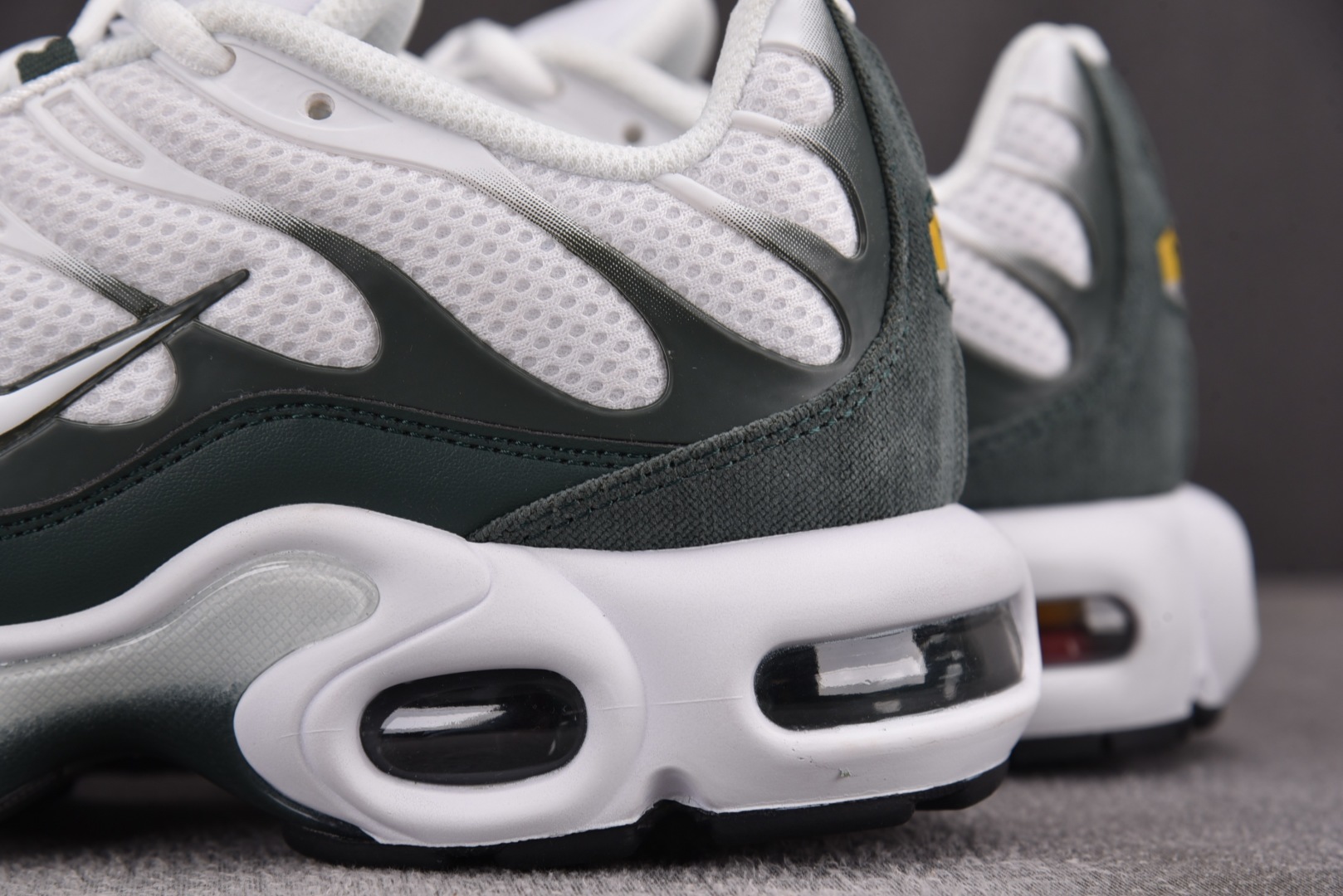 Max 尺码36-47.5

纯原版出品-NK Air Max Plus Premium White V