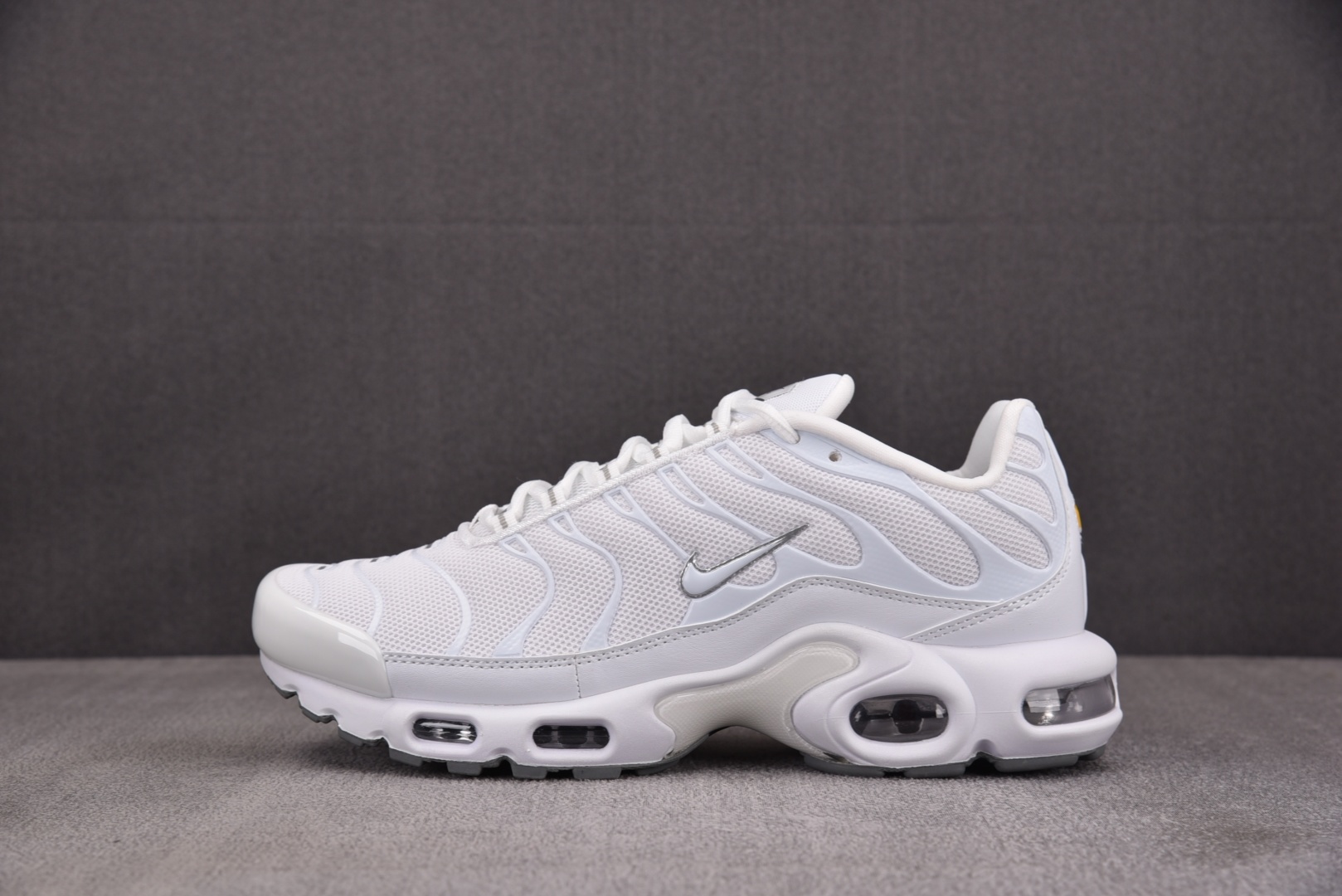 Max 尺码36-47.5

纯原版出品-NK Air Max Plus White 白色 -139 Y