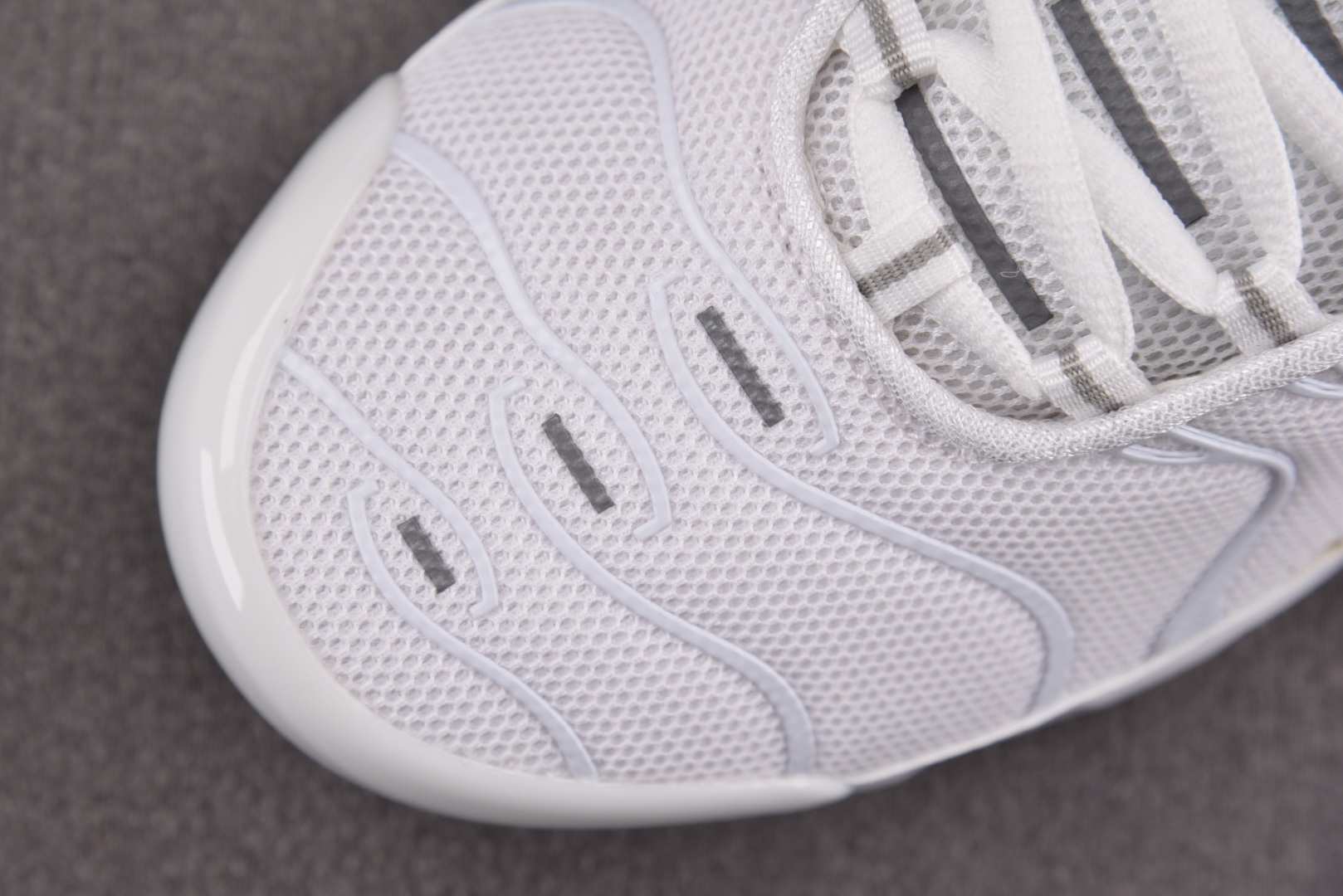Max 尺码36-47.5

纯原版出品-NK Air Max Plus White 白色 -139 Y