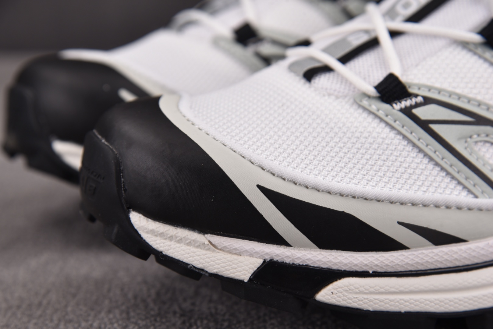 SALOMON 尺码36-46.5

纯原出品-Salomon XT-6 EXPANSE 白黑  YZ0