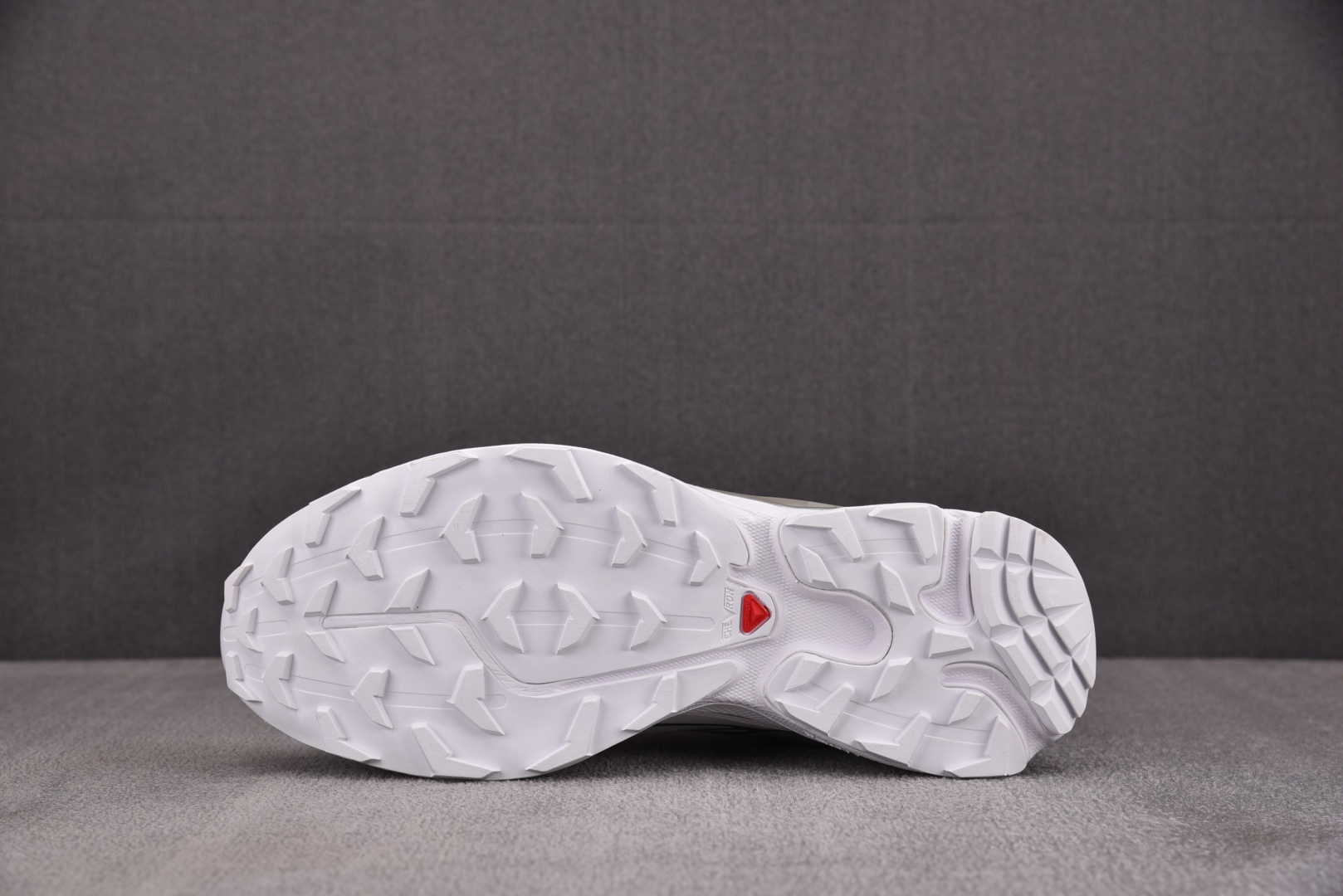 SALOMON 尺码36-46.5

纯原出品-Salomon XT-6 White Ftw Silve