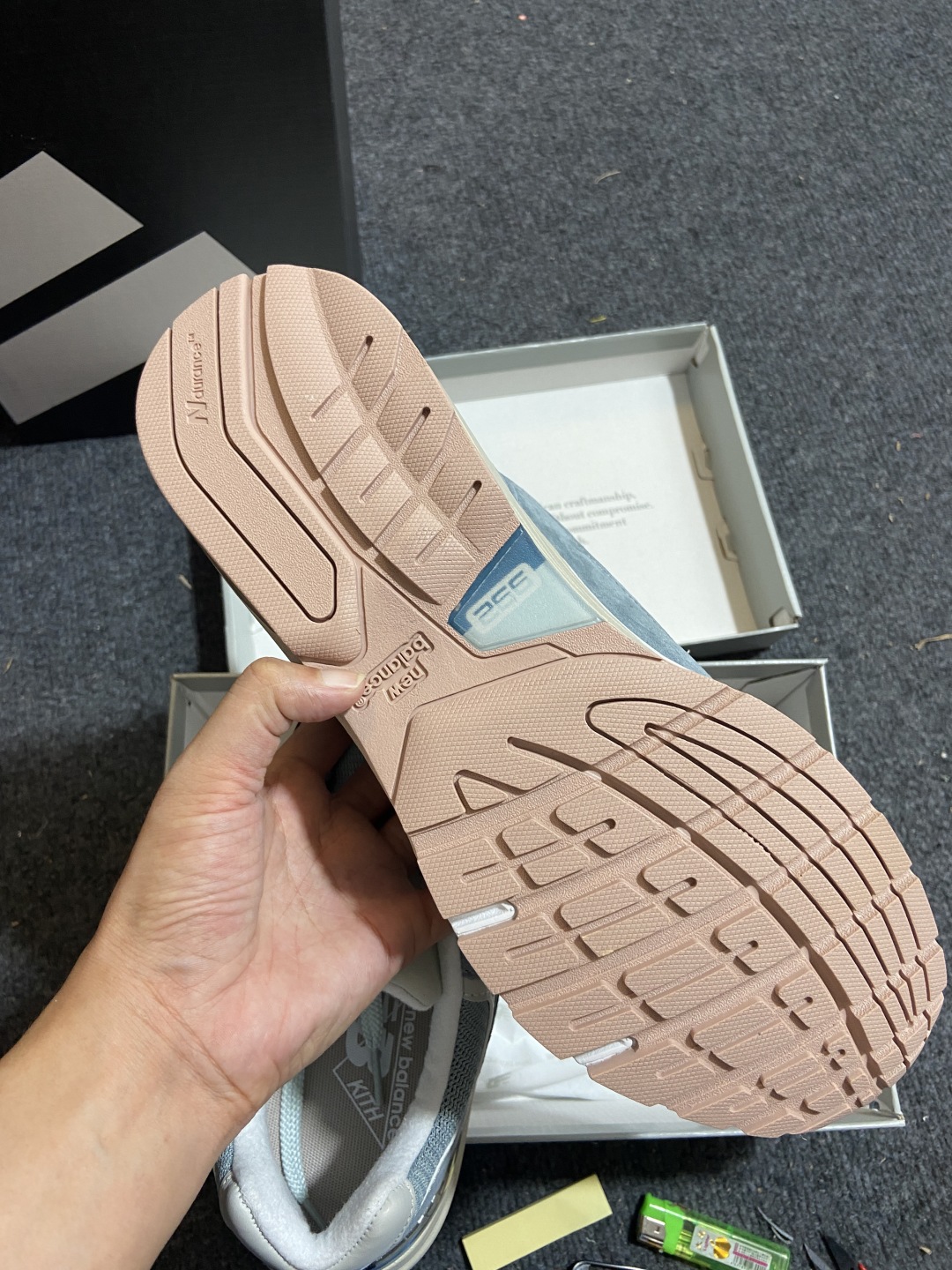  
Kith x New Balance NB992 第一代总统复古慢跑鞋 天蓝 U992KT

原鞋购