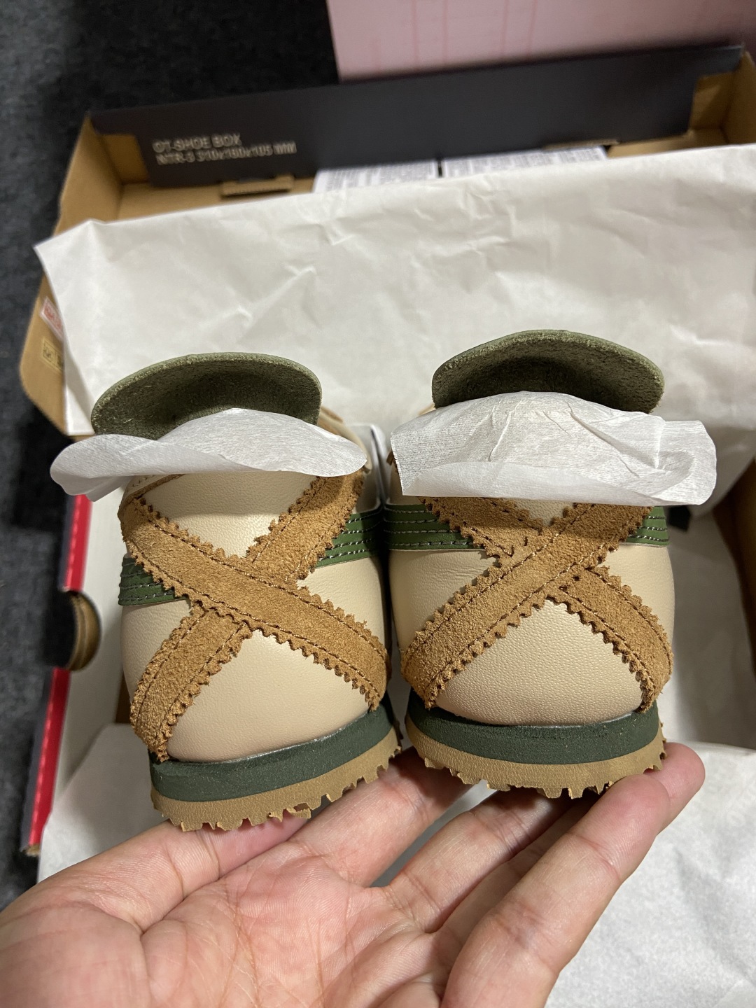  
版型 用料 细节 清洁度  公司级别 可对比同价位 
Onitsuka Tiger鬼塚虎 MEXIC