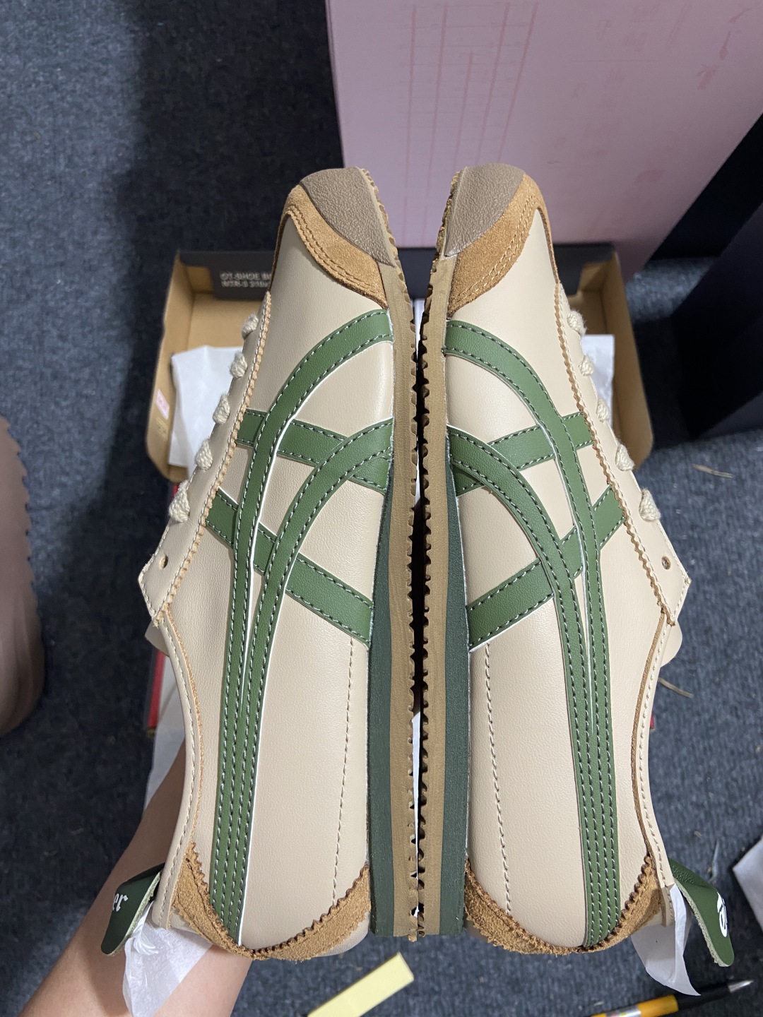  
版型 用料 细节 清洁度  公司级别 可对比同价位 
Onitsuka Tiger鬼塚虎 MEXIC