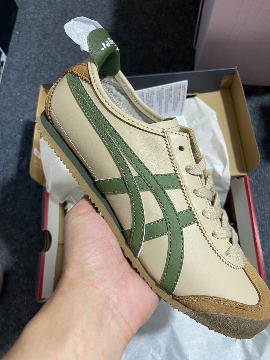  
版型 用料 细节 清洁度  公司级别 可对比同价位 
Onitsuka Tiger鬼塚虎 MEXIC