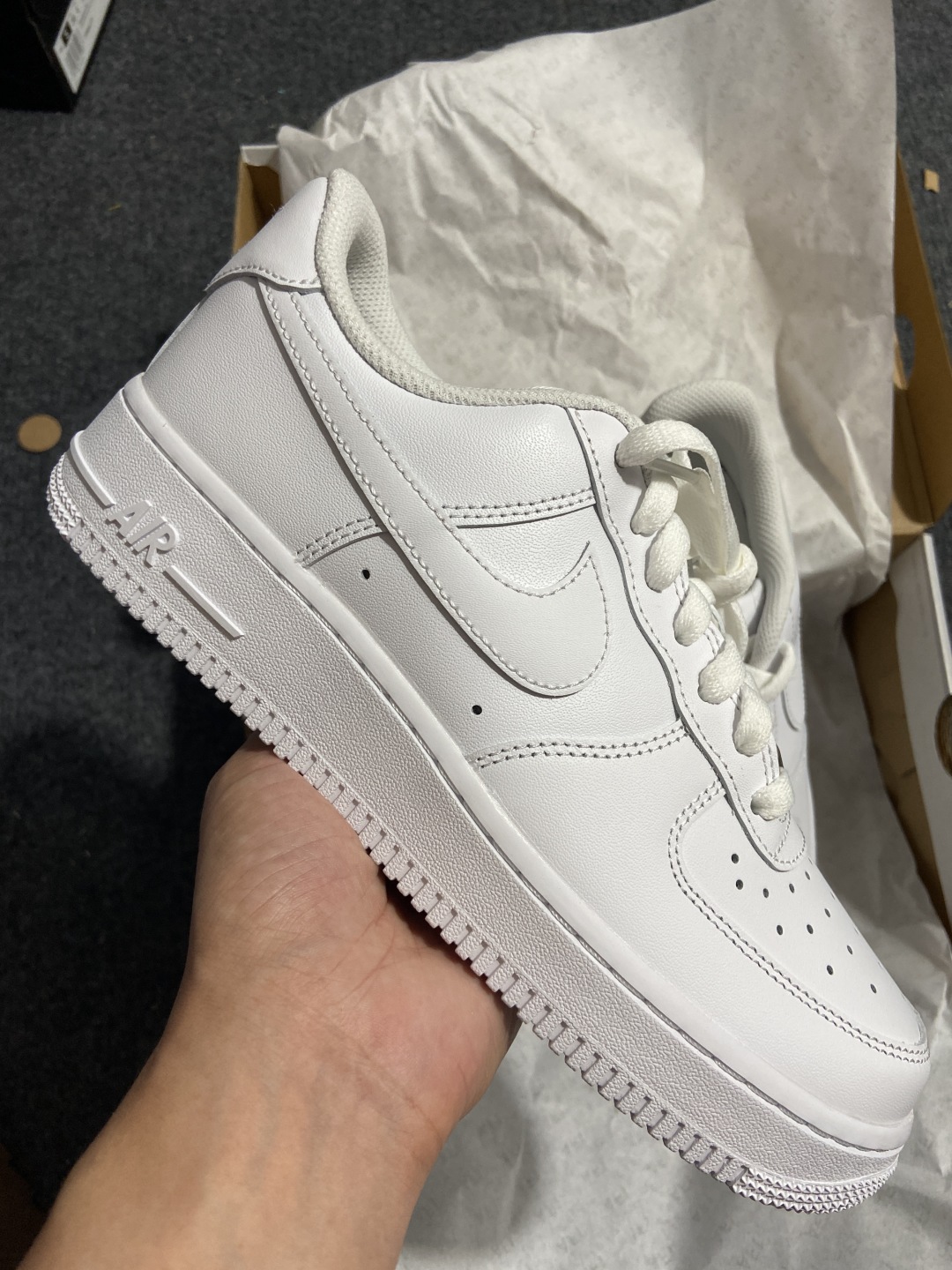 AF1 尺码36-47.5

纯原出品-Air Force 1 Low '07 White 白色 CW2