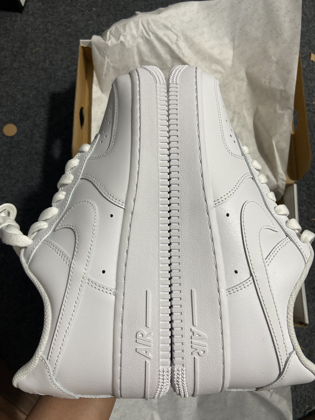 AF1 尺码36-47.5

纯原出品-Air Force 1 Low '07 White 白色 CW2