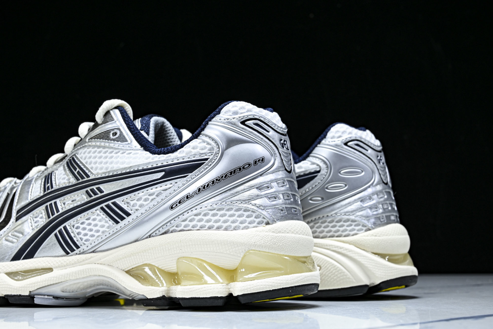Asics 尺码36-47.5

纯原版出品-Asics Gel-Kayano 14 复古舒适 低帮 休