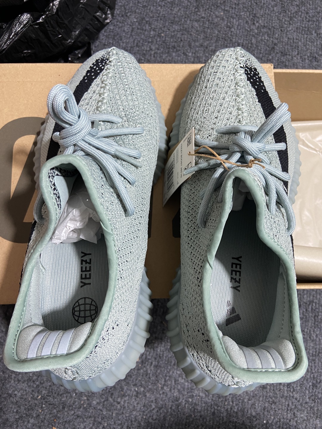 Yeezy翠玉灰 尺码36-48

纯原版出品- Yeezy 350 V2 Jade Ash 翠玉灰 H