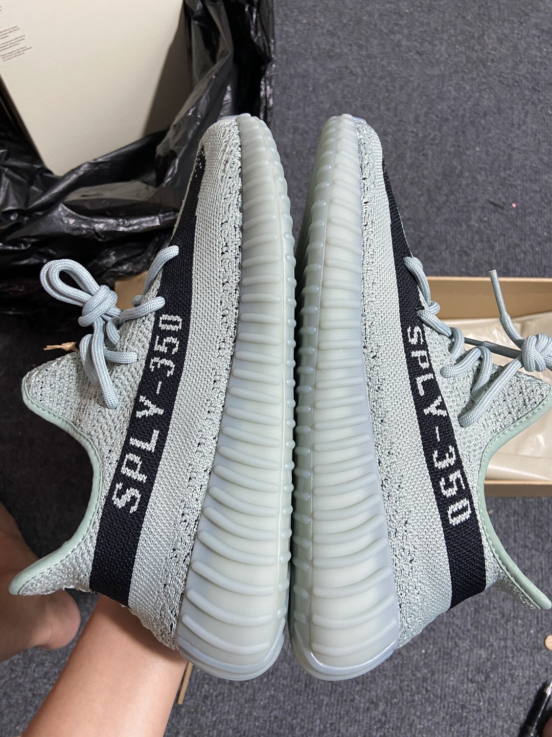 Yeezy翠玉灰 尺码36-48

纯原版出品- Yeezy 350 V2 Jade Ash 翠玉灰 H