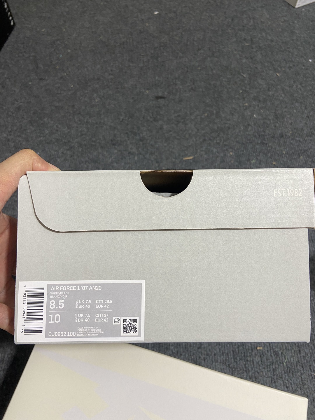 AF1 小权志龙 白色鞋码：35.5-46

纯原出品-Air Force 1‘07 小权志龙 白色 C