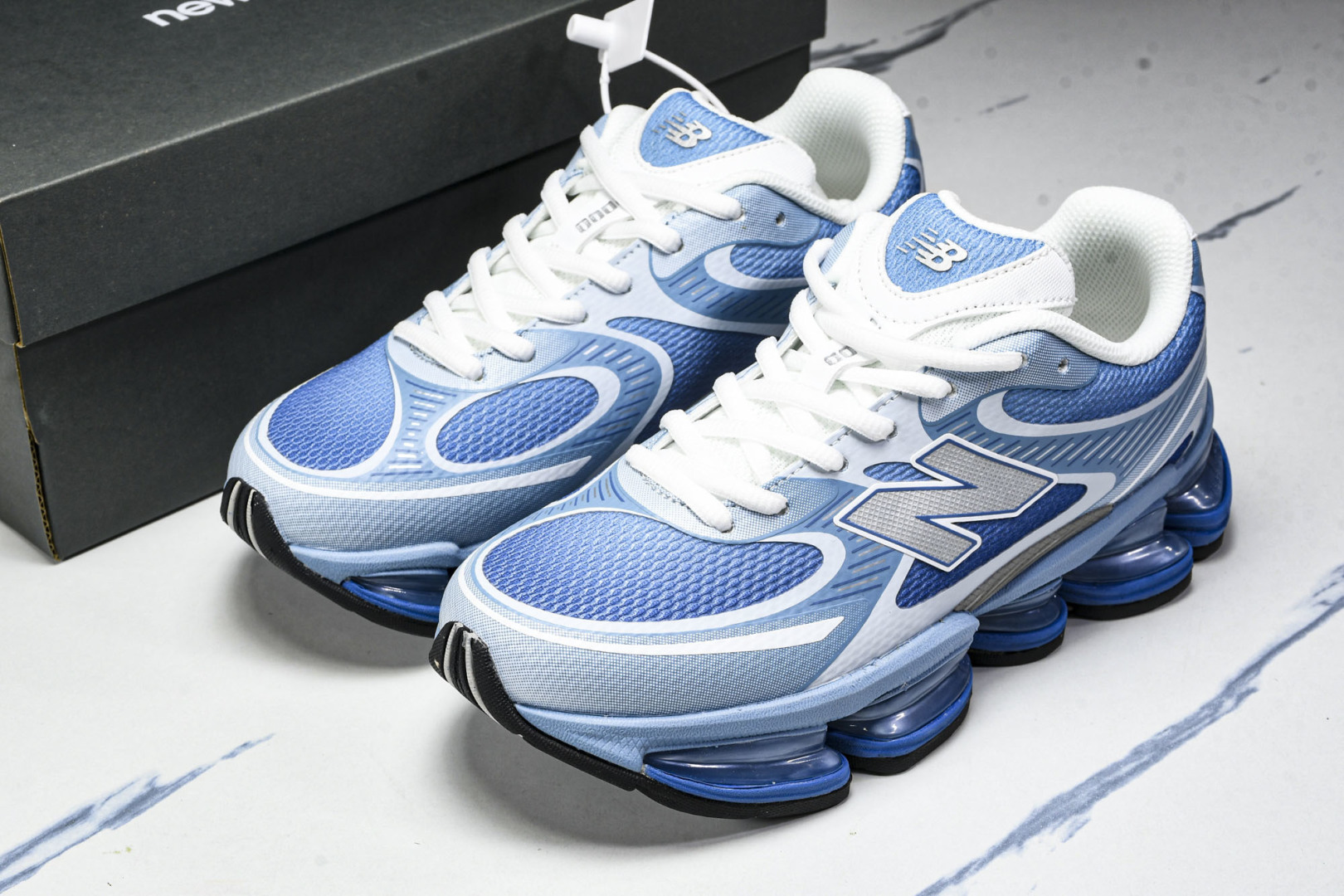 NB2000 尺码36-46.5

纯原版出品-New Balance 2000系列复古老爹风休闲运动慢