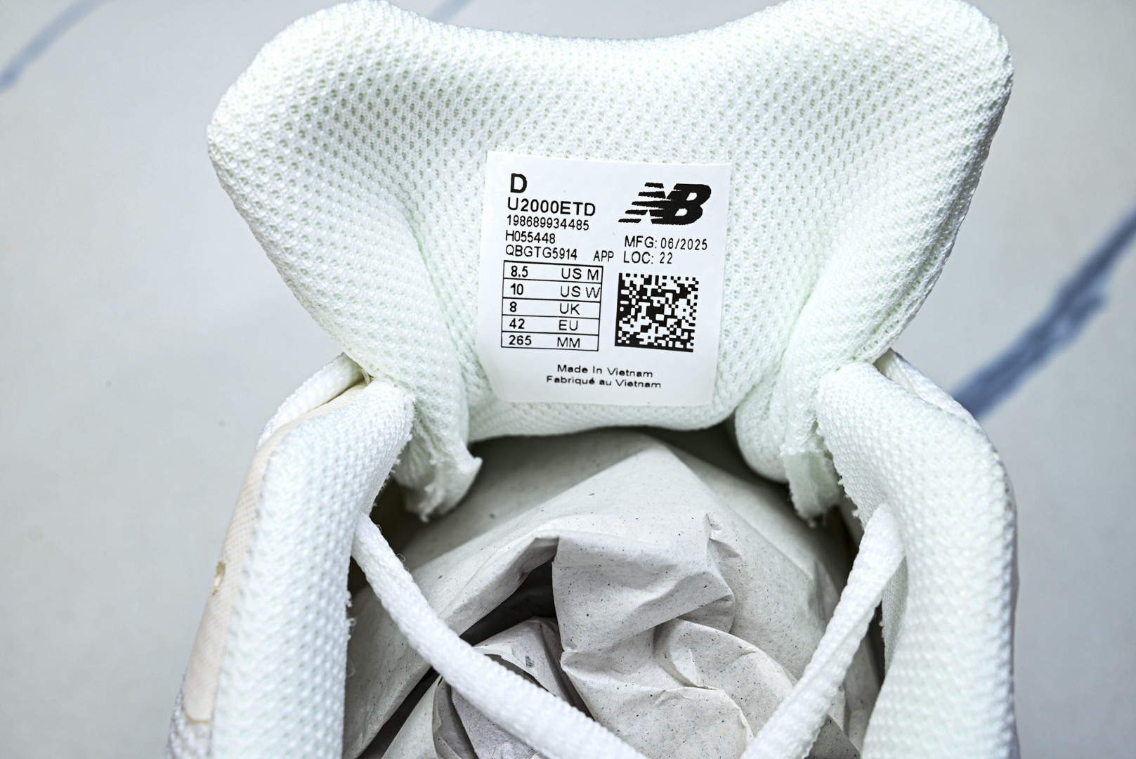 NB2000 尺码36-46.5

纯原版出品-New Balance 新百伦 M2000系列  时尚百