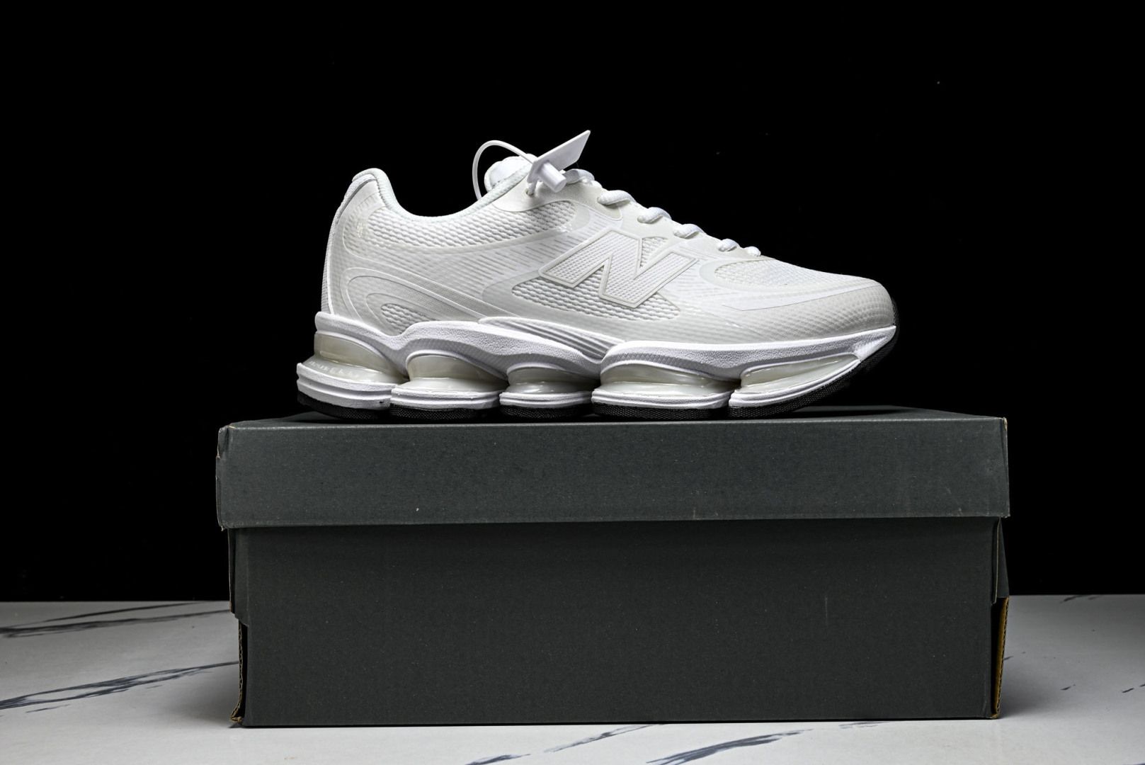 NB2000 尺码36-46.5

纯原版出品-New Balance 新百伦 M2000系列  时尚百
