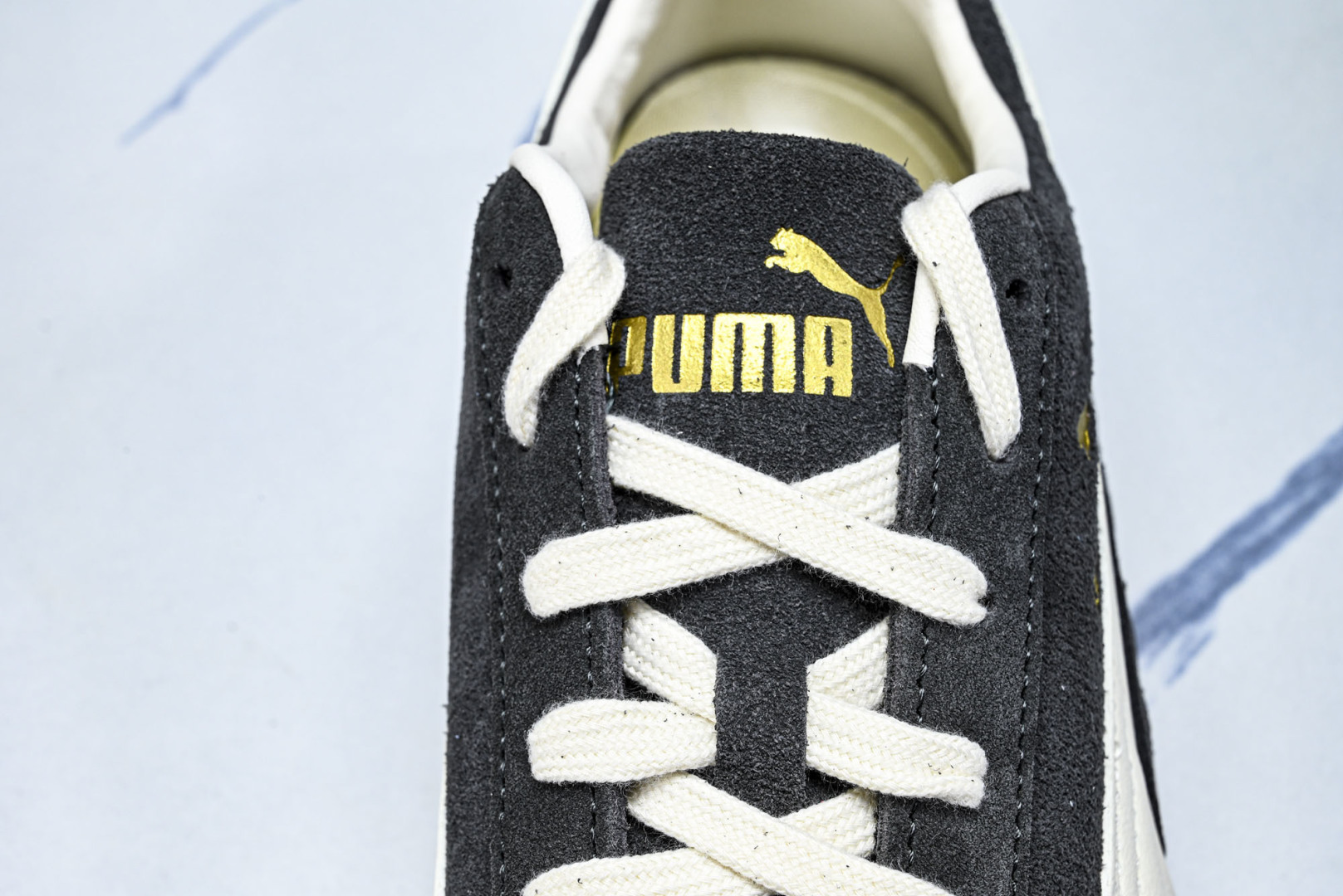 Puma 尺码36-45

纯原版出品-The Open Product x Puma Speedcat