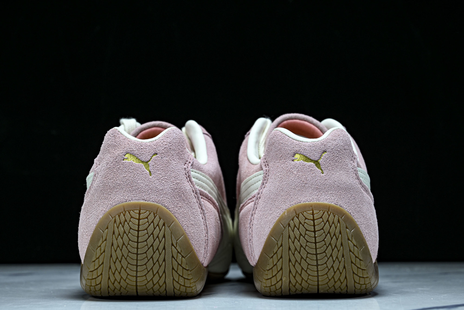 Puma 尺码36-45

纯原版出品-The Open Product x Puma Speedcat