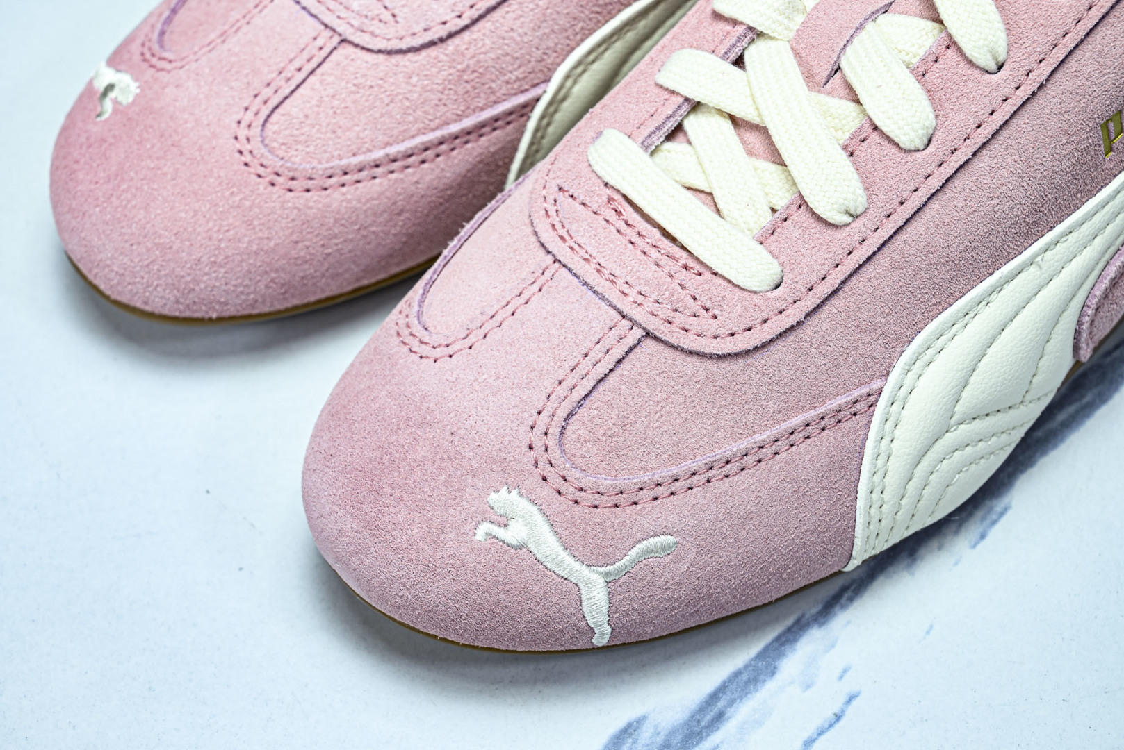Puma 尺码36-45

纯原版出品-The Open Product x Puma Speedcat
