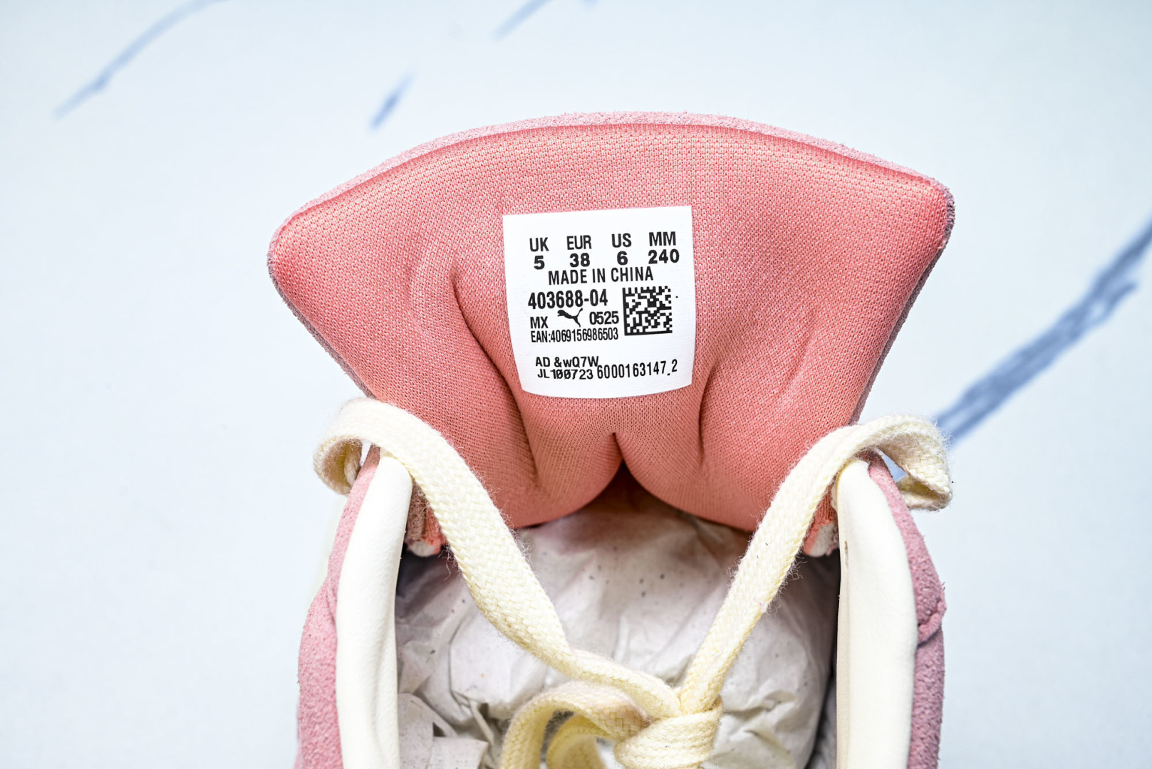 Puma 尺码36-45

纯原版出品-The Open Product x Puma Speedcat