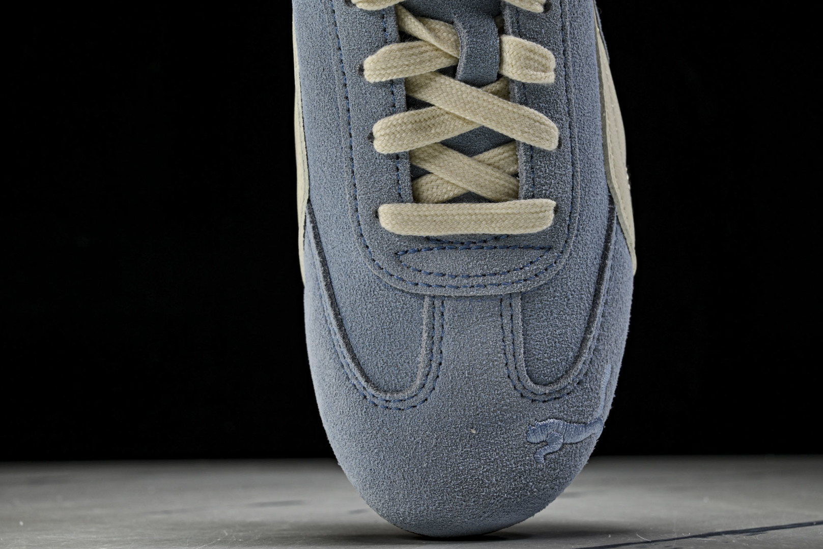 Puma 尺码36-45

纯原版出品-The Open Product x Puma Speedcat