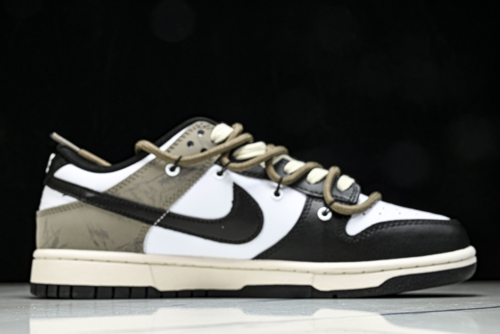 Dunk 尺码:36-46纯原出品-SB Dunk Low 绑带白灰色 SB低帮运动休闲板鞋 DD150