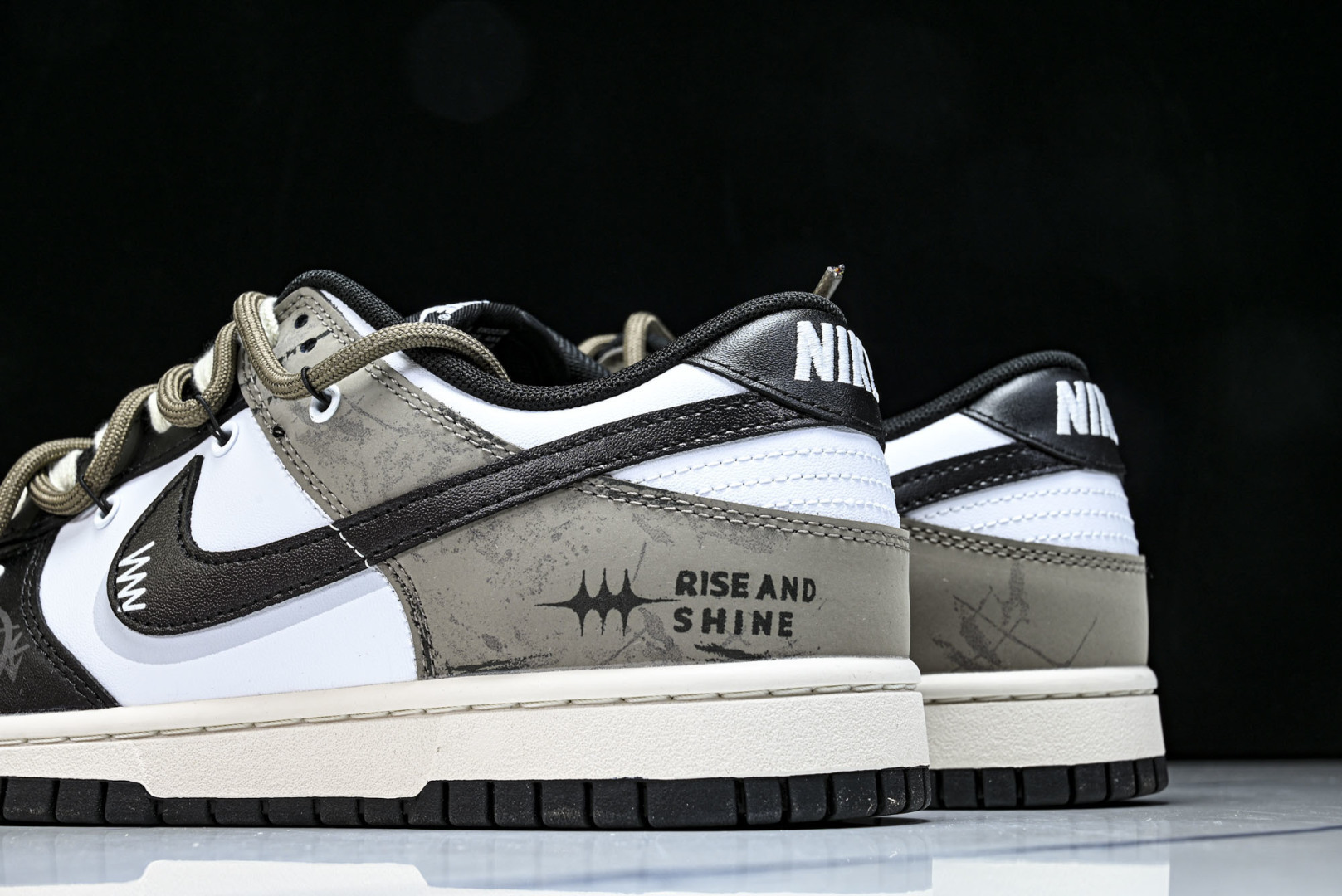 Dunk 尺码:36-46纯原出品-SB Dunk Low 绑带白灰色 SB低帮运动休闲板鞋 DD150