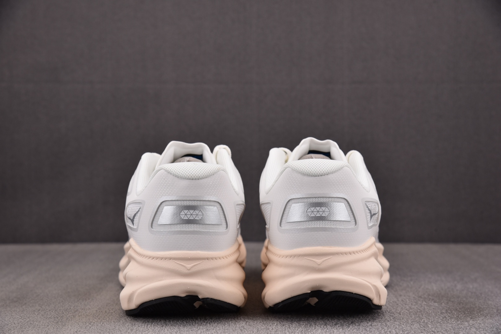 Hoka 尺码:36-45纯原版出品-Hoka One One Clifton One9 Frost C