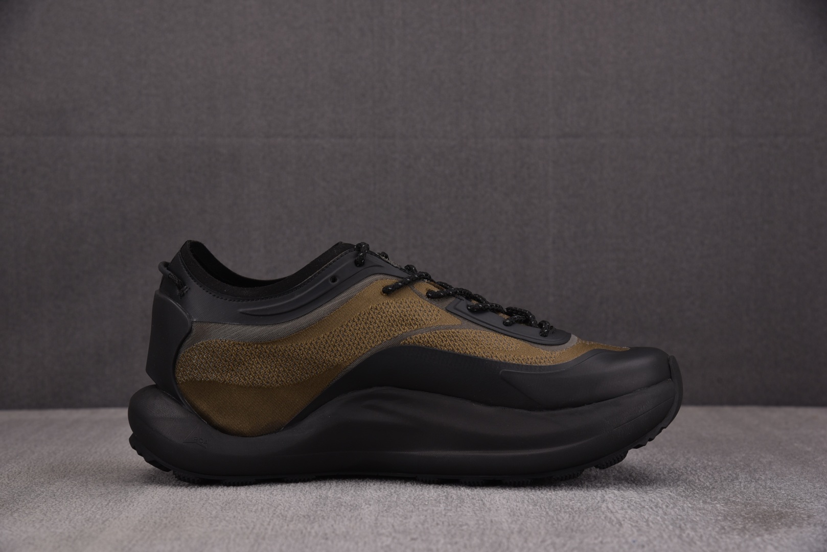 Roa 户外登山鞋 尺码:39-45纯原-Roa Hiking户外登山鞋 尼龙面黑棕色 ROA 黑棕尺码