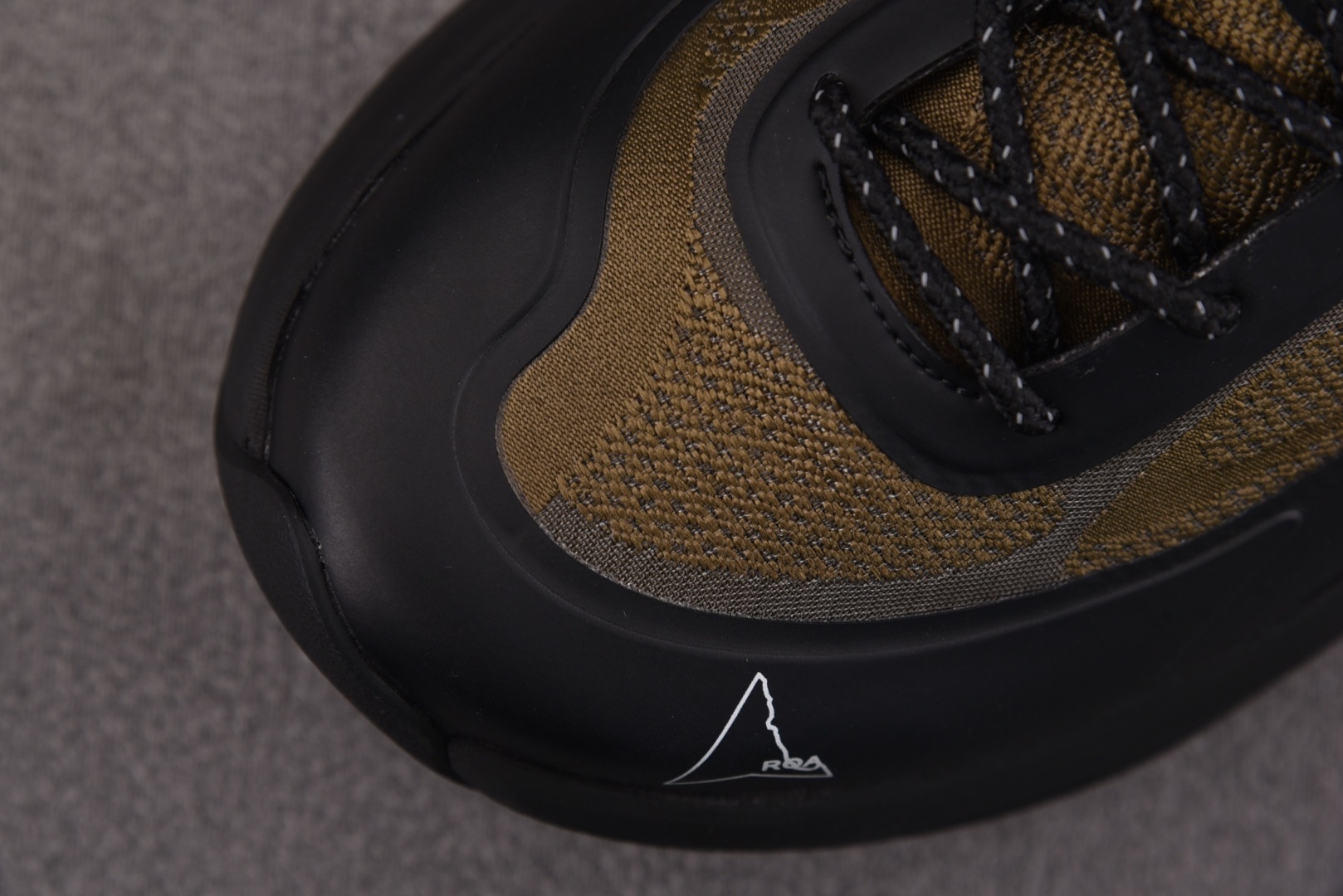 Roa 户外登山鞋 尺码:39-45纯原-Roa Hiking户外登山鞋 尼龙面黑棕色 ROA 黑棕尺码