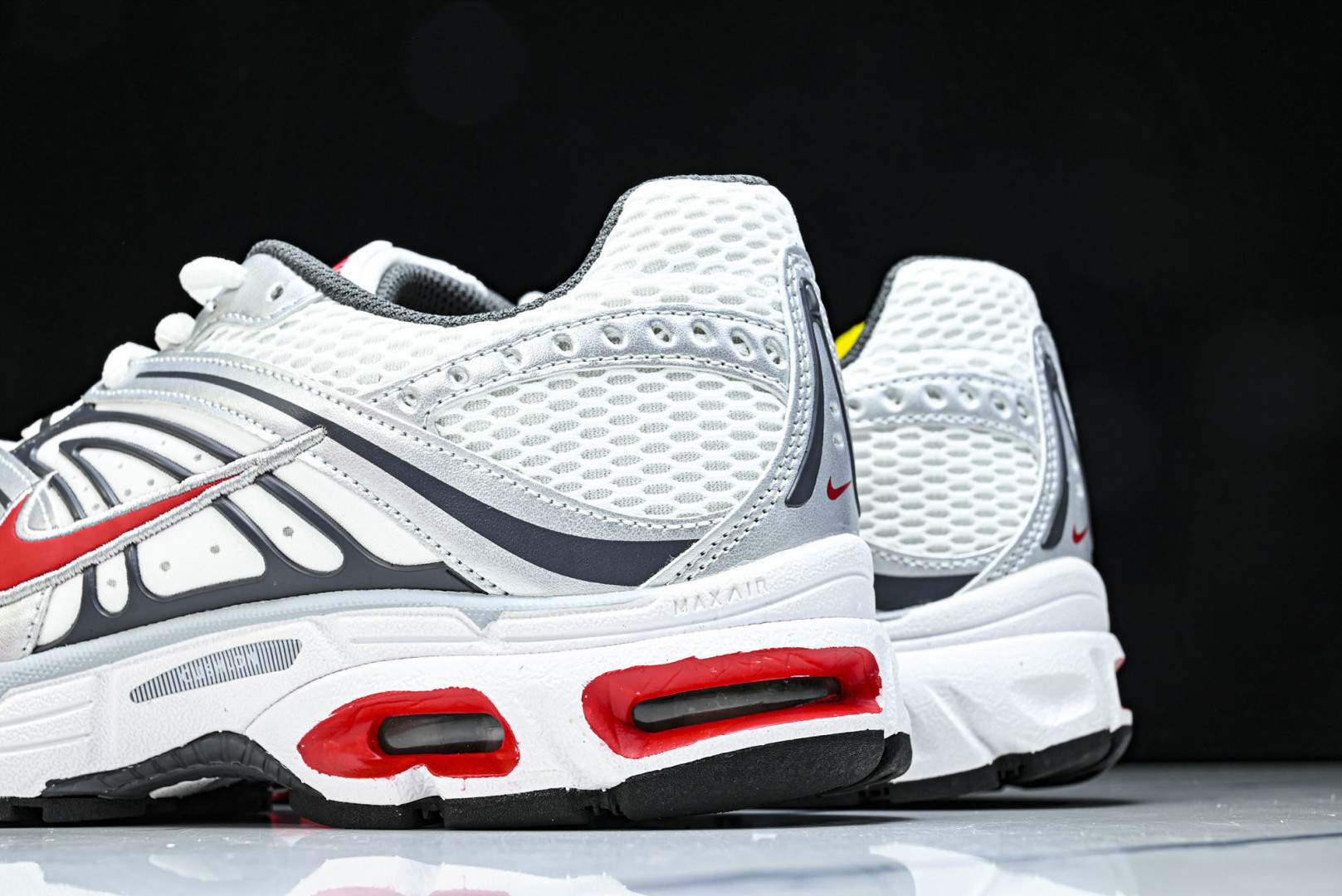 NK Air Max Moto 2K 耐克新款复古气垫跑步鞋 HQ2056_CM_2 尺寸 36 36.