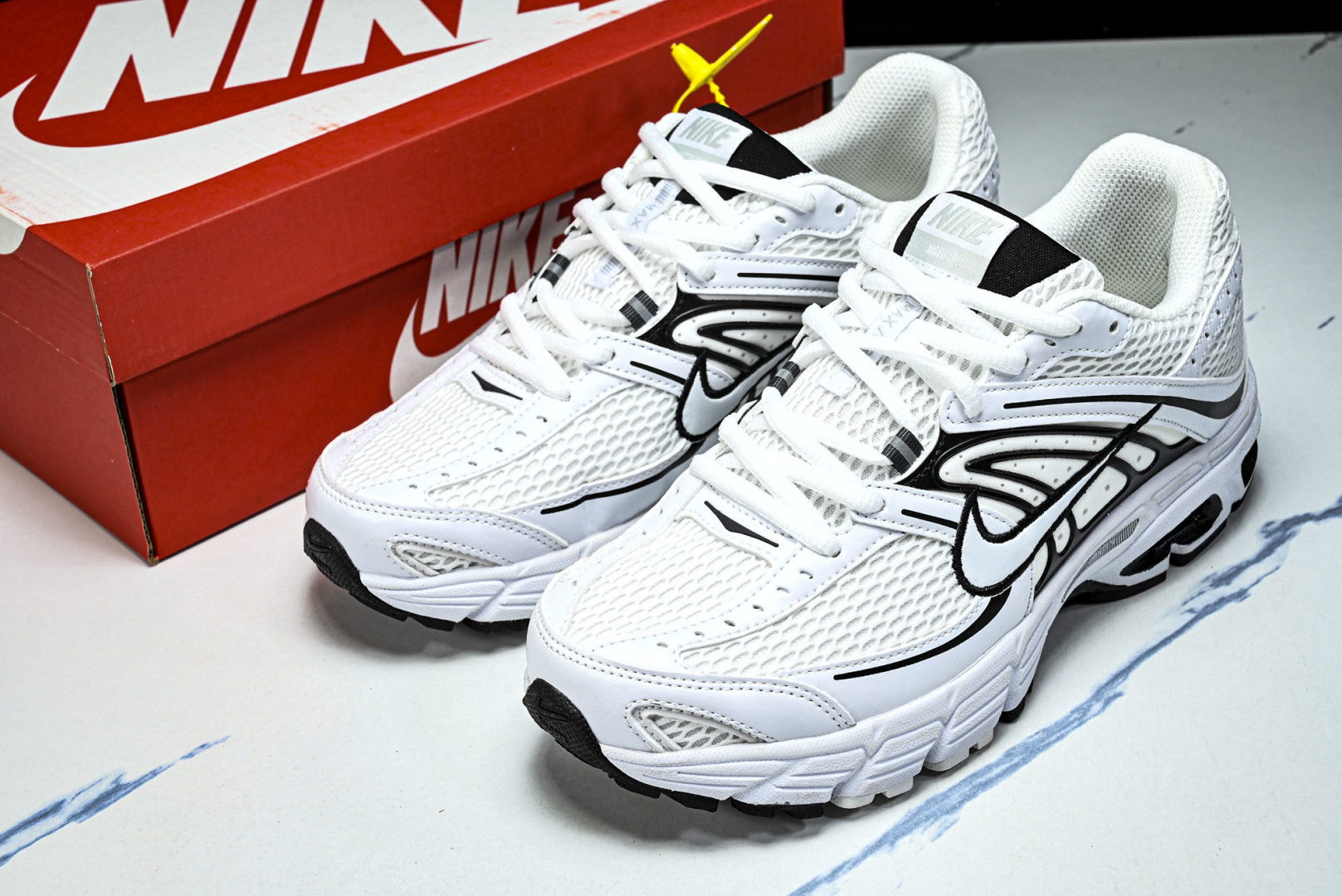 NK Air Max Moto 2K 耐克新款复古气垫跑步鞋 HQ2056_CM_4 尺寸 36 36.