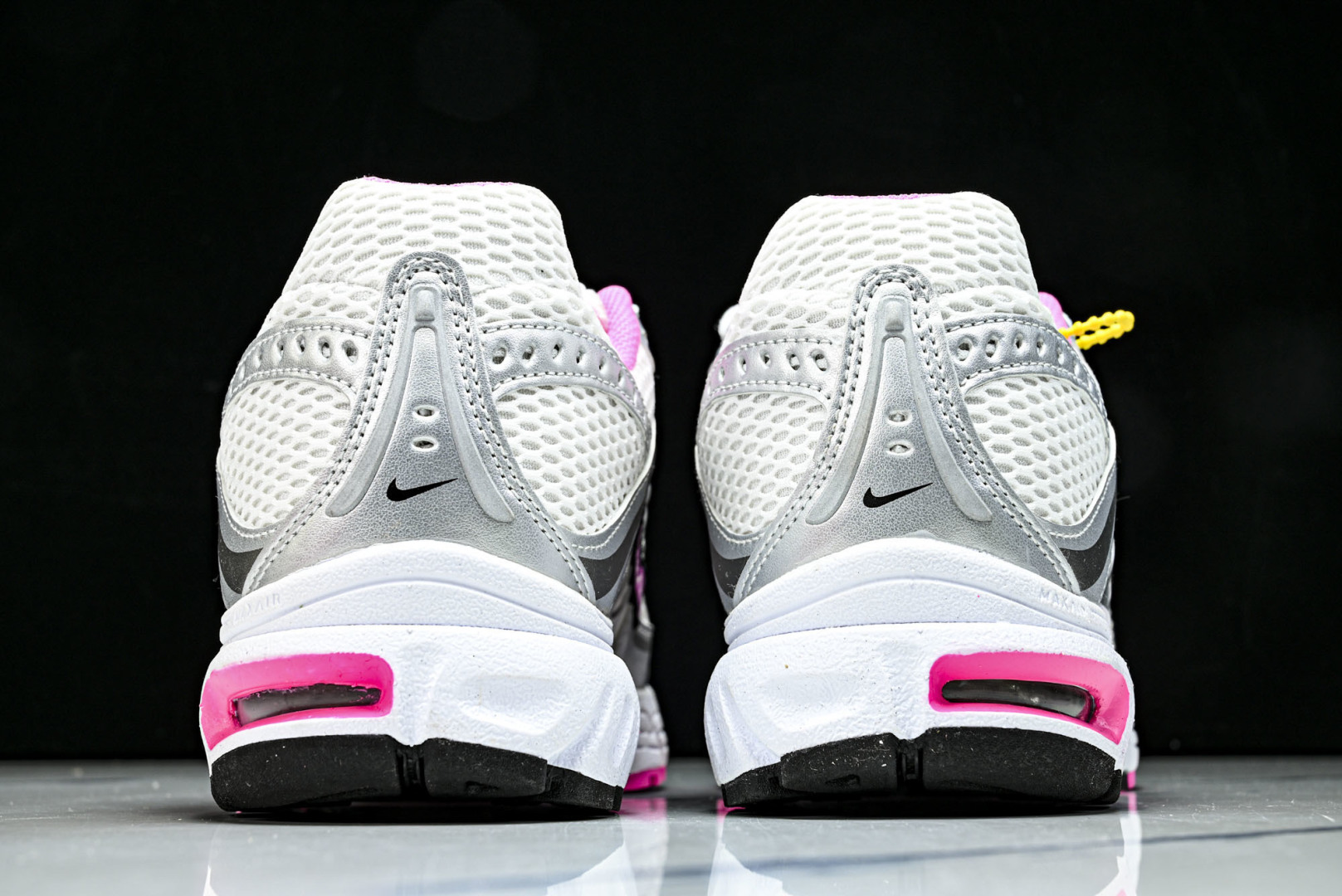 NK Air Max Moto 2K 耐克新款复古气垫跑步鞋 HQ2056-101 尺寸 36 36.5